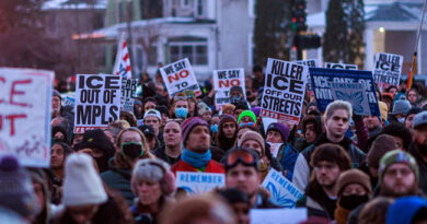 අමෙරිකාවේ දැවැන්ත විරෝධතාවක්