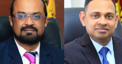 බලශක්ති ඇමති කුමාර ජයකොඩි සහ අමාත්‍යාංශ ලේකම් ඉල්ලා අස්වෙති